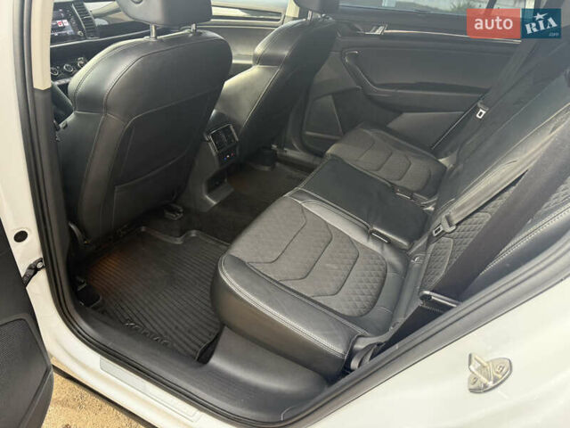 Белый Шкода Kodiaq, объемом двигателя 1.97 л и пробегом 263 тыс. км за 23800 $, фото 31 на Automoto.ua