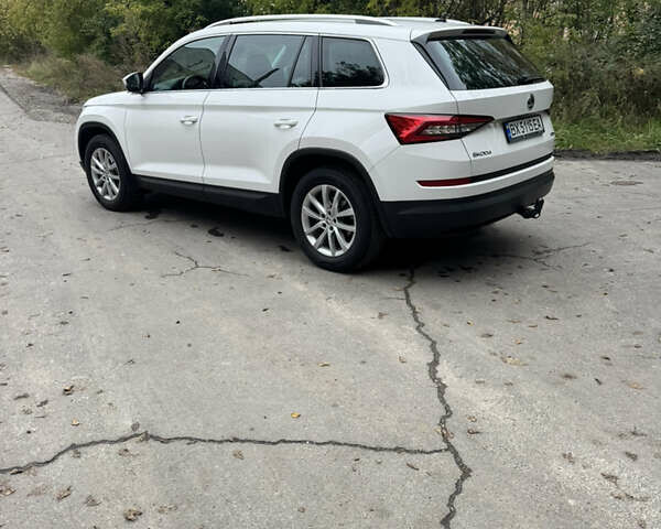 Білий Шкода Kodiaq, об'ємом двигуна 1.97 л та пробігом 218 тис. км за 27300 $, фото 7 на Automoto.ua
