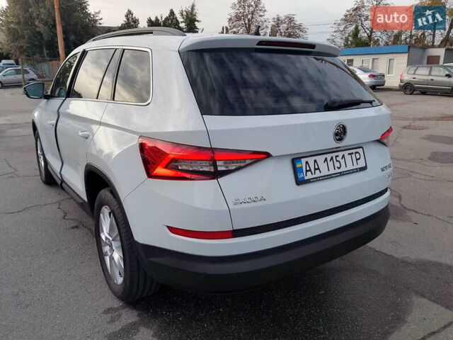 Белый Шкода Kodiaq, объемом двигателя 1.97 л и пробегом 98 тыс. км за 28500 $, фото 9 на Automoto.ua