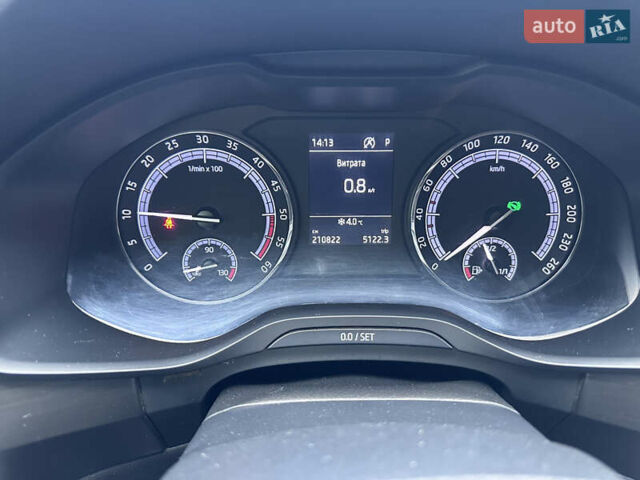 Белый Шкода Kodiaq, объемом двигателя 1.97 л и пробегом 200 тыс. км за 23000 $, фото 28 на Automoto.ua
