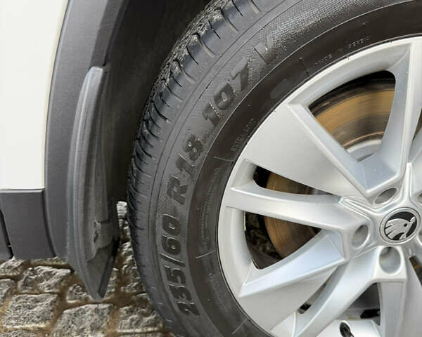 Білий Шкода Kodiaq, об'ємом двигуна 1.98 л та пробігом 239 тис. км за 22500 $, фото 26 на Automoto.ua