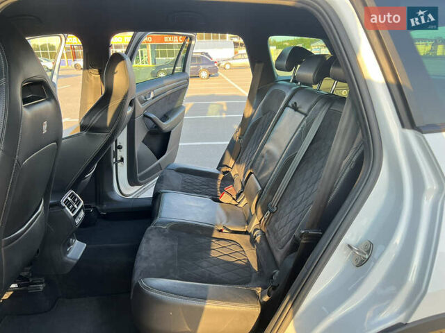 Білий Шкода Kodiaq, об'ємом двигуна 1.97 л та пробігом 205 тис. км за 30500 $, фото 14 на Automoto.ua