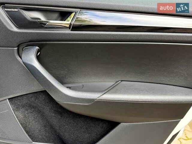 Белый Шкода Kodiaq, объемом двигателя 1.97 л и пробегом 100 тыс. км за 29900 $, фото 31 на Automoto.ua