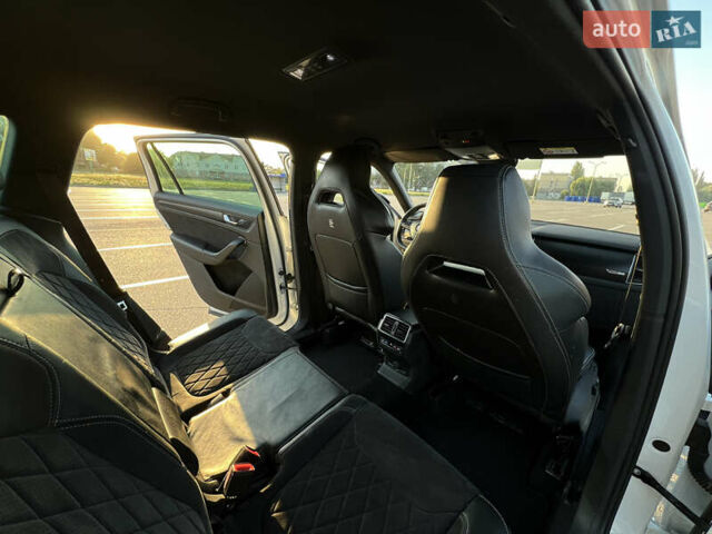 Білий Шкода Kodiaq, об'ємом двигуна 1.97 л та пробігом 205 тис. км за 30500 $, фото 7 на Automoto.ua