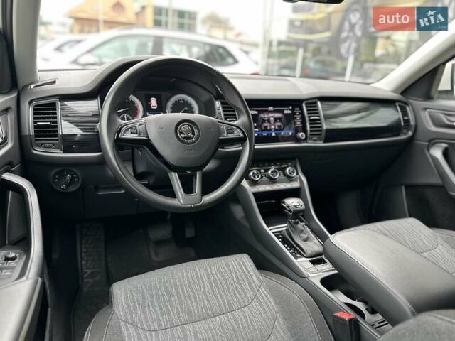 Белый Шкода Kodiaq, объемом двигателя 1.98 л и пробегом 144 тыс. км за 25800 $, фото 11 на Automoto.ua