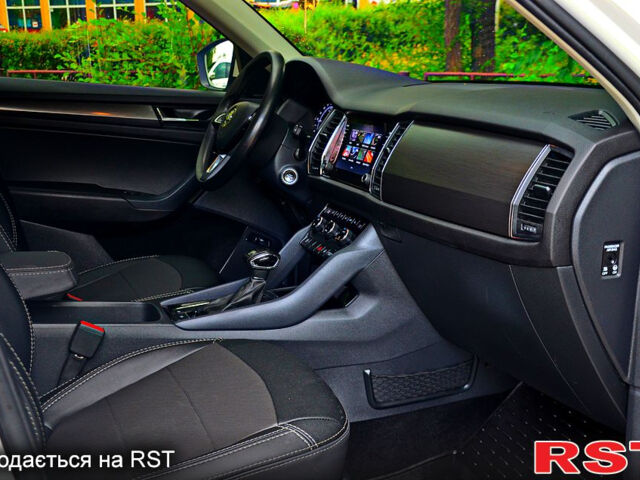 Белый Шкода Kodiaq, объемом двигателя 2 л и пробегом 105 тыс. км за 31200 $, фото 9 на Automoto.ua