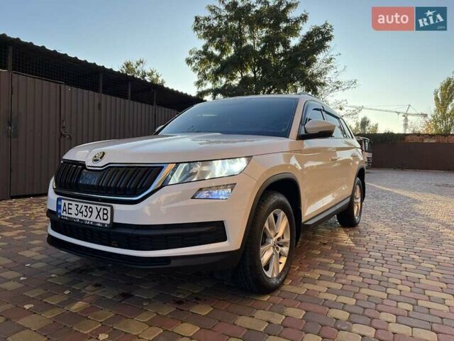 Белый Шкода Kodiaq, объемом двигателя 1.97 л и пробегом 118 тыс. км за 29700 $, фото 2 на Automoto.ua