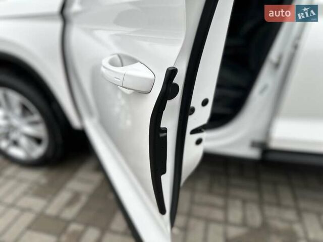 Белый Шкода Kodiaq, объемом двигателя 1.97 л и пробегом 154 тыс. км за 27000 $, фото 18 на Automoto.ua