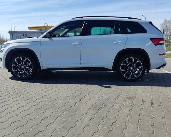 Білий Шкода Kodiaq, об'ємом двигуна 1.97 л та пробігом 160 тис. км за 35999 $, фото 14 на Automoto.ua