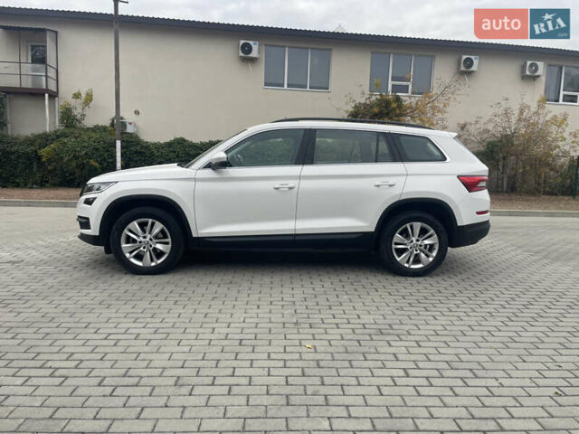 Белый Шкода Kodiaq, объемом двигателя 1.97 л и пробегом 28 тыс. км за 34000 $, фото 1 на Automoto.ua