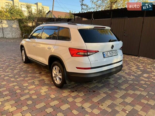 Белый Шкода Kodiaq, объемом двигателя 1.97 л и пробегом 118 тыс. км за 29700 $, фото 1 на Automoto.ua