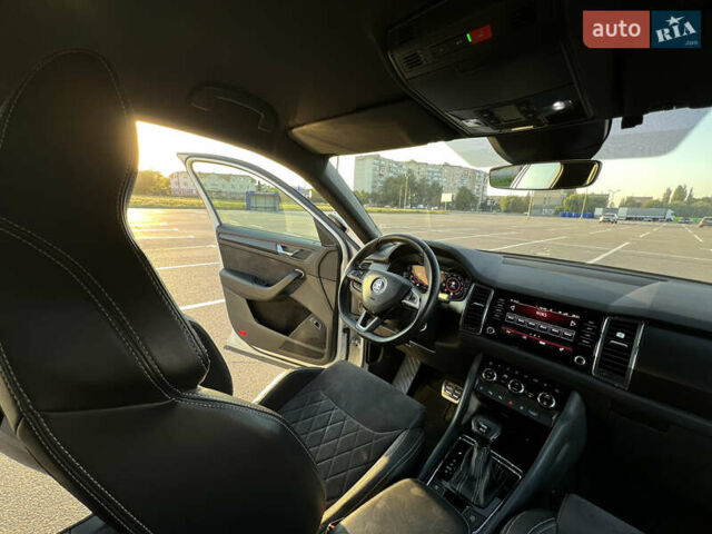 Білий Шкода Kodiaq, об'ємом двигуна 1.97 л та пробігом 205 тис. км за 30500 $, фото 6 на Automoto.ua