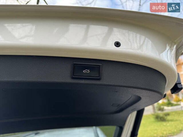 Білий Шкода Kodiaq, об'ємом двигуна 1.97 л та пробігом 131 тис. км за 29750 $, фото 20 на Automoto.ua