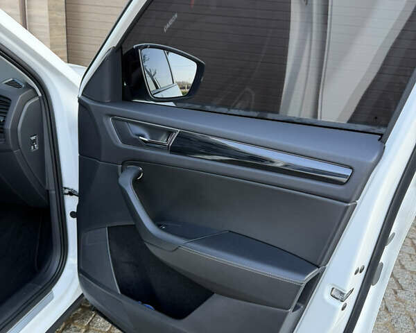 Білий Шкода Kodiaq, об'ємом двигуна 1.98 л та пробігом 239 тис. км за 22500 $, фото 23 на Automoto.ua