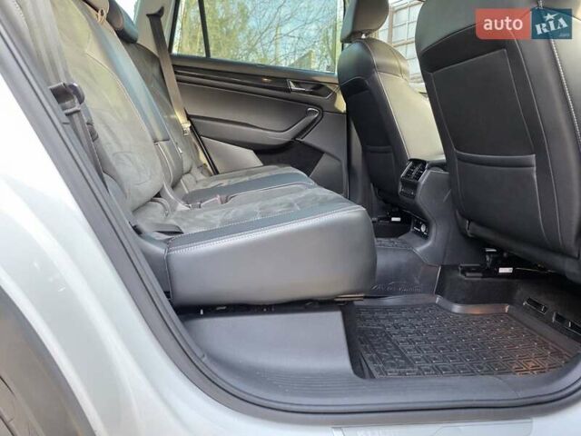 Білий Шкода Kodiaq, об'ємом двигуна 2.03 л та пробігом 188 тис. км за 28699 $, фото 18 на Automoto.ua