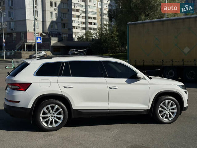 Белый Шкода Kodiaq, объемом двигателя 1.98 л и пробегом 238 тыс. км за 21500 $, фото 6 на Automoto.ua