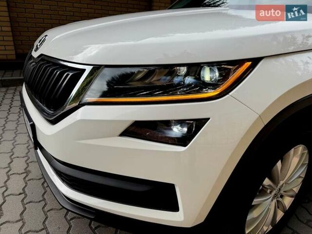 Белый Шкода Kodiaq, объемом двигателя 1.97 л и пробегом 100 тыс. км за 29900 $, фото 11 на Automoto.ua