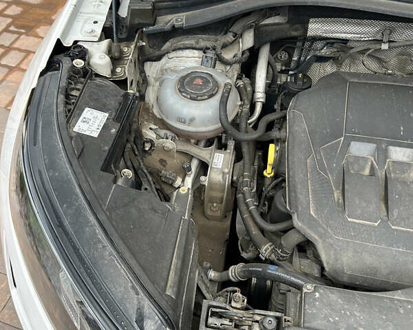 Белый Шкода Kodiaq, объемом двигателя 1.98 л и пробегом 98 тыс. км за 30200 $, фото 28 на Automoto.ua