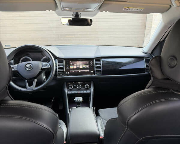 Білий Шкода Kodiaq, об'ємом двигуна 1.98 л та пробігом 239 тис. км за 22500 $, фото 15 на Automoto.ua