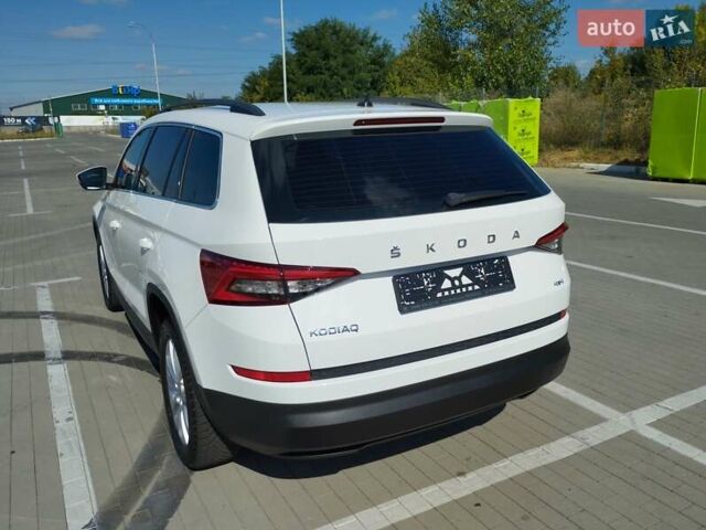 Белый Шкода Kodiaq, объемом двигателя 1.97 л и пробегом 239 тыс. км за 24500 $, фото 6 на Automoto.ua