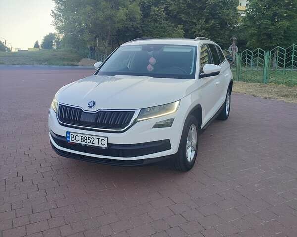Білий Шкода Kodiaq, об'ємом двигуна 1.97 л та пробігом 215 тис. км за 27700 $, фото 1 на Automoto.ua
