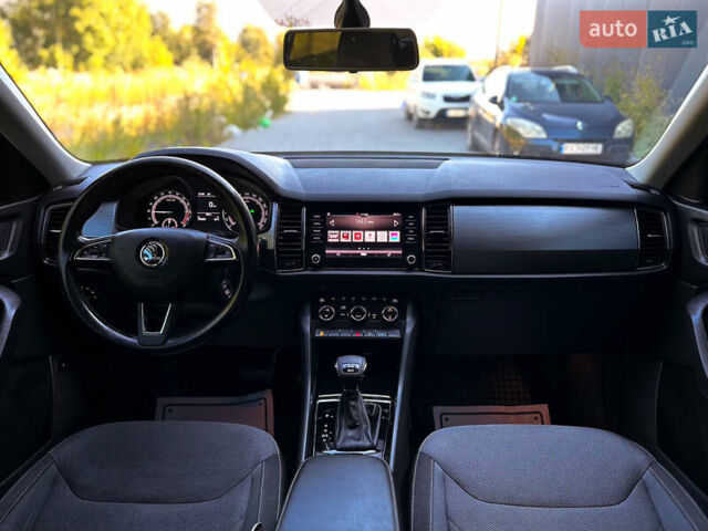 Белый Шкода Kodiaq, объемом двигателя 2 л и пробегом 186 тыс. км за 27777 $, фото 12 на Automoto.ua