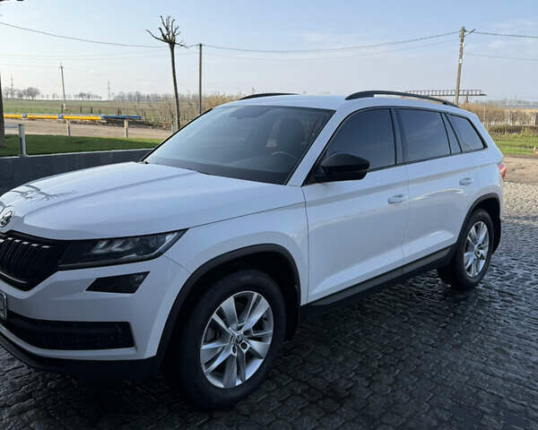 Білий Шкода Kodiaq, об'ємом двигуна 1.98 л та пробігом 239 тис. км за 22500 $, фото 2 на Automoto.ua