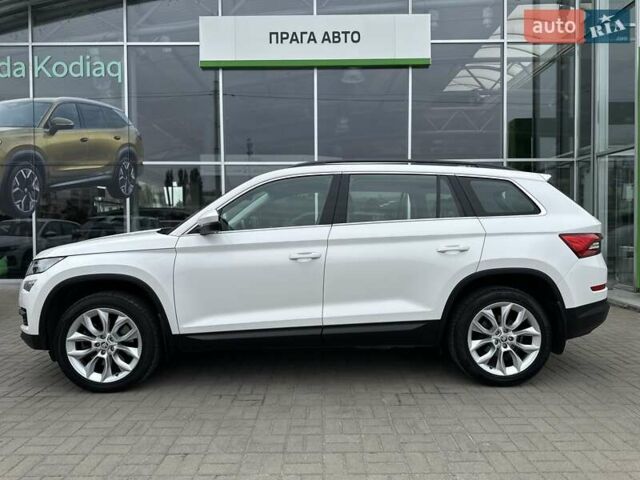 Белый Шкода Kodiaq, объемом двигателя 1.98 л и пробегом 144 тыс. км за 25800 $, фото 5 на Automoto.ua