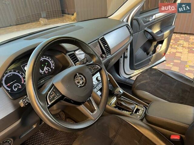 Белый Шкода Kodiaq, объемом двигателя 1.97 л и пробегом 118 тыс. км за 29700 $, фото 20 на Automoto.ua