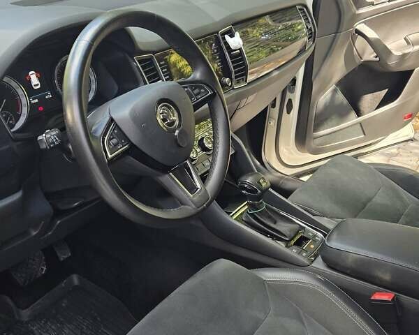 Белый Шкода Kodiaq, объемом двигателя 1.97 л и пробегом 79 тыс. км за 33000 $, фото 5 на Automoto.ua