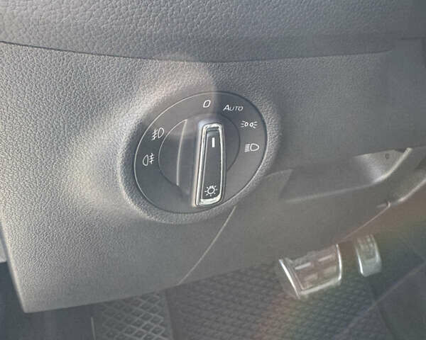 Шкода Kodiaq 2019 у Харкові на Automoto.ua Білий Шкода Kodiaq, об'ємом двигуна 1.98 л та пробігом 99 тис. км за 29000 $, фото 24 на Automoto.ua