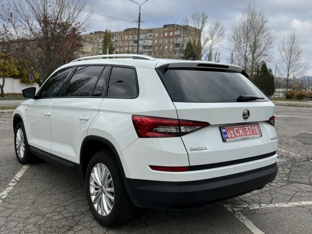 Білий Шкода Kodiaq, об'ємом двигуна 2 л та пробігом 183 тис. км за 25300 $, фото 2 на Automoto.ua