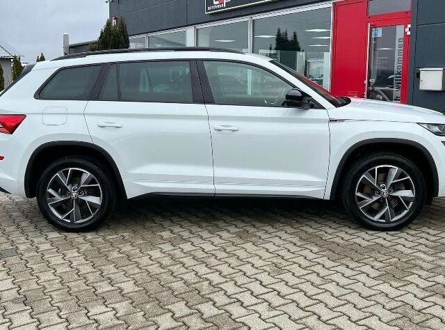 Білий Шкода Kodiaq, об'ємом двигуна 2 л та пробігом 68 тис. км за 13400 $, фото 4 на Automoto.ua