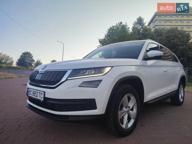 Білий Шкода Kodiaq, об'ємом двигуна 1.97 л та пробігом 215 тис. км за 27700 $, фото 6 на Automoto.ua