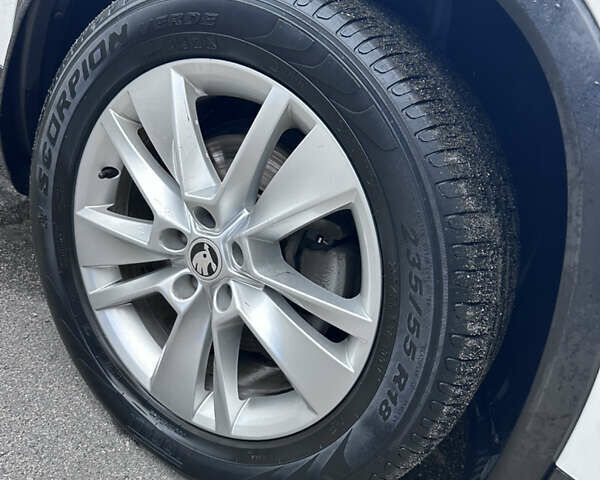 Білий Шкода Kodiaq, об'ємом двигуна 1.97 л та пробігом 200 тис. км за 24950 $, фото 36 на Automoto.ua