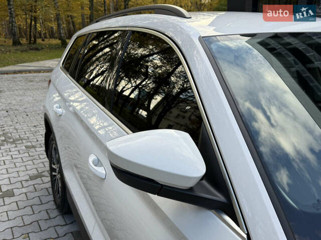 Білий Шкода Kodiaq, об'ємом двигуна 1.97 л та пробігом 79 тис. км за 31000 $, фото 34 на Automoto.ua