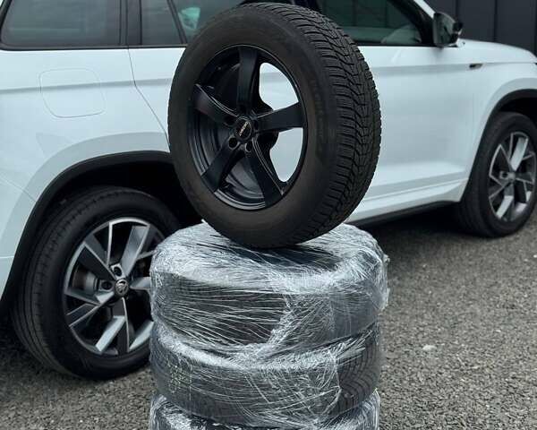 Белый Шкода Kodiaq, объемом двигателя 2 л и пробегом 137 тыс. км за 37600 $, фото 10 на Automoto.ua