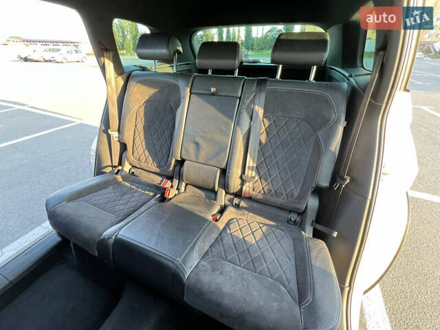 Білий Шкода Kodiaq, об'ємом двигуна 1.97 л та пробігом 205 тис. км за 30500 $, фото 13 на Automoto.ua