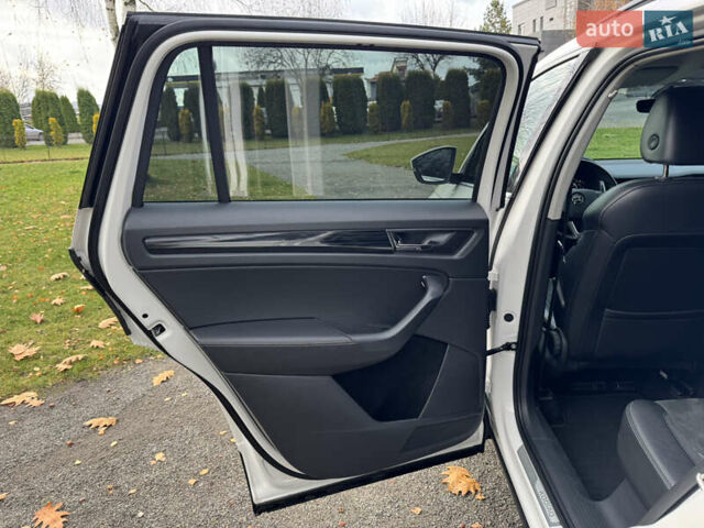 Білий Шкода Kodiaq, об'ємом двигуна 1.97 л та пробігом 131 тис. км за 29750 $, фото 16 на Automoto.ua