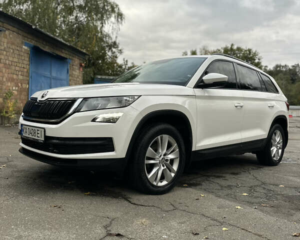 Білий Шкода Kodiaq, об'ємом двигуна 1.97 л та пробігом 200 тис. км за 24950 $, фото 4 на Automoto.ua