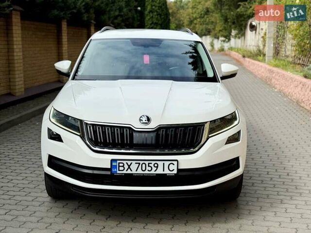 Белый Шкода Kodiaq, объемом двигателя 1.97 л и пробегом 100 тыс. км за 29900 $, фото 5 на Automoto.ua