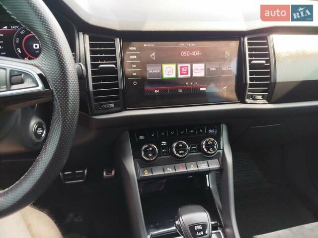 Белый Шкода Kodiaq, объемом двигателя 1.97 л и пробегом 159 тыс. км за 34900 $, фото 19 на Automoto.ua