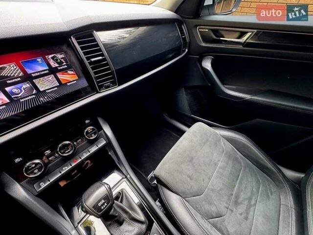 Белый Шкода Kodiaq, объемом двигателя 1.97 л и пробегом 100 тыс. км за 29900 $, фото 55 на Automoto.ua