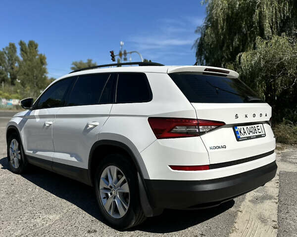 Белый Шкода Kodiaq, объемом двигателя 1.97 л и пробегом 200 тыс. км за 27000 $, фото 6 на Automoto.ua