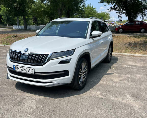Білий Шкода Kodiaq, об'ємом двигуна 1.97 л та пробігом 182 тис. км за 33500 $, фото 1 на Automoto.ua