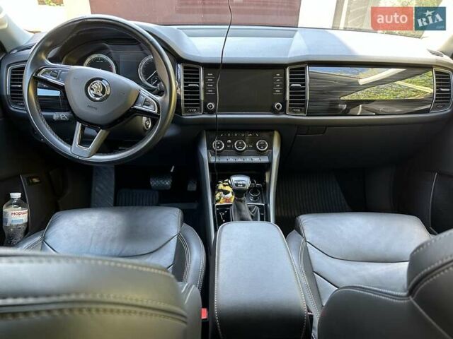 Білий Шкода Kodiaq, об'ємом двигуна 1.98 л та пробігом 77 тис. км за 31500 $, фото 11 на Automoto.ua