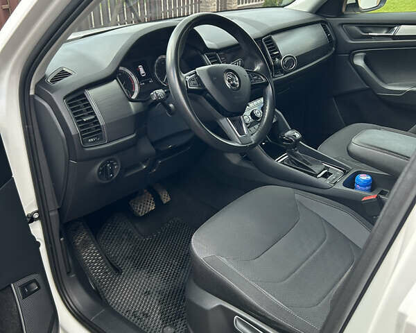 Белый Шкода Kodiaq, объемом двигателя 1.98 л и пробегом 98 тыс. км за 30200 $, фото 8 на Automoto.ua