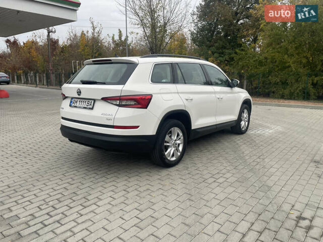 Белый Шкода Kodiaq, объемом двигателя 1.97 л и пробегом 28 тыс. км за 34000 $, фото 4 на Automoto.ua