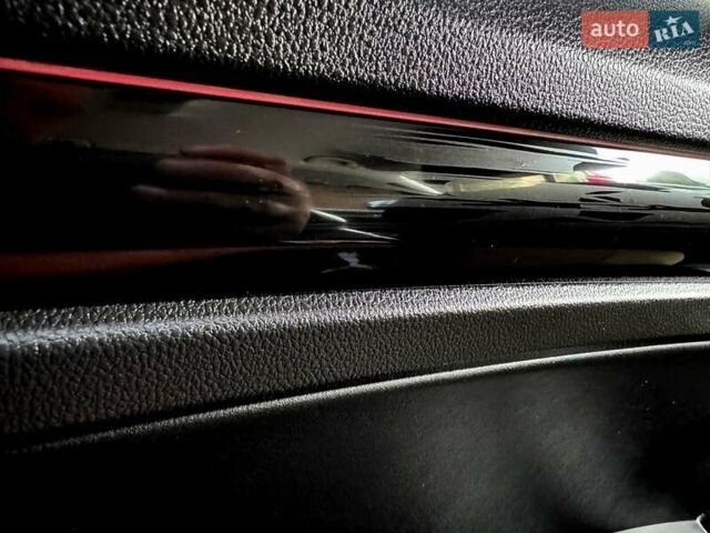 Белый Шкода Kodiaq, объемом двигателя 1.97 л и пробегом 100 тыс. км за 29900 $, фото 25 на Automoto.ua