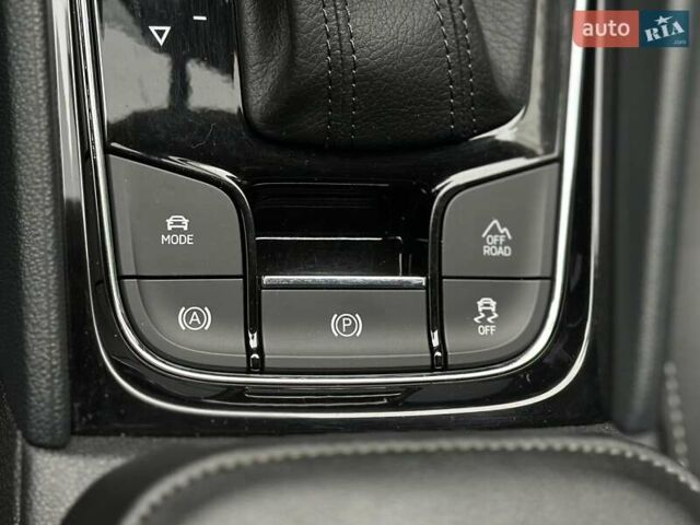 Белый Шкода Kodiaq, объемом двигателя 1.97 л и пробегом 154 тыс. км за 27000 $, фото 28 на Automoto.ua